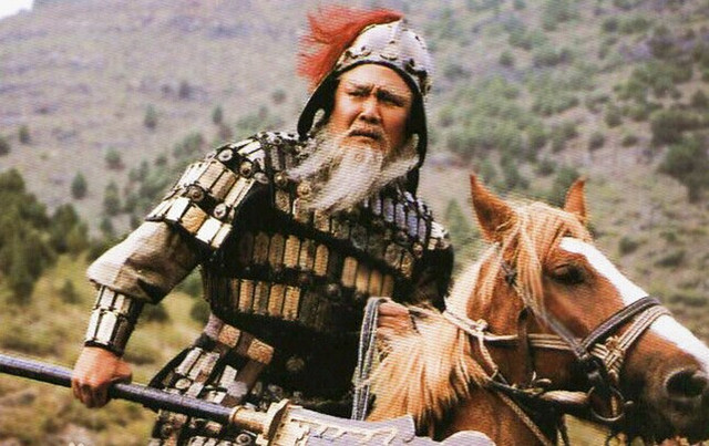 关羽为何看不起黄忠,为何关羽一直看不起黄忠呢