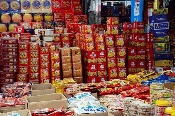 珠海闹市中破破烂烂的老街,有我儿时过年的味道