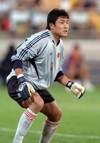 在中国如何建立一支职业足球队,给你一亿资金打造一支球队