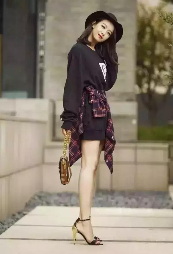 oversize微胖穿搭春季,这个春天一定要买条绿裤子