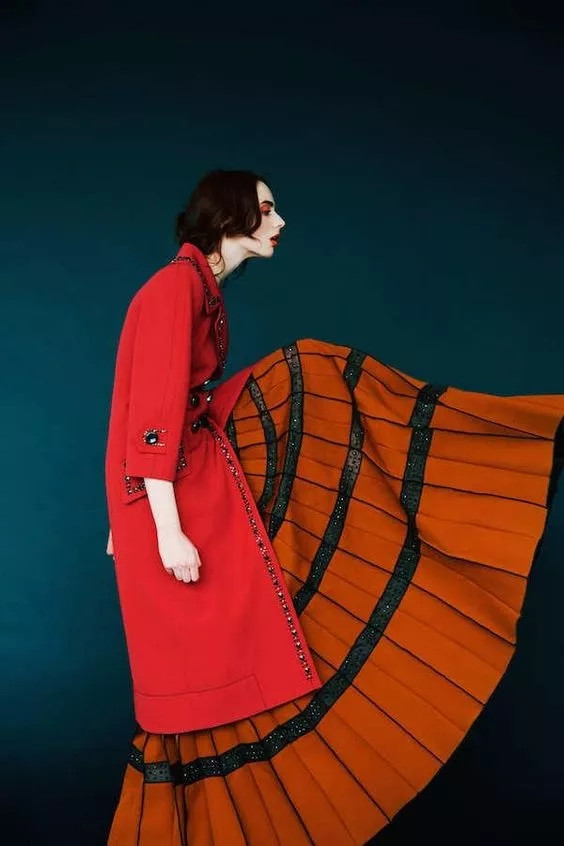 明艳艳丽红色系,明艳的红色闪耀动人