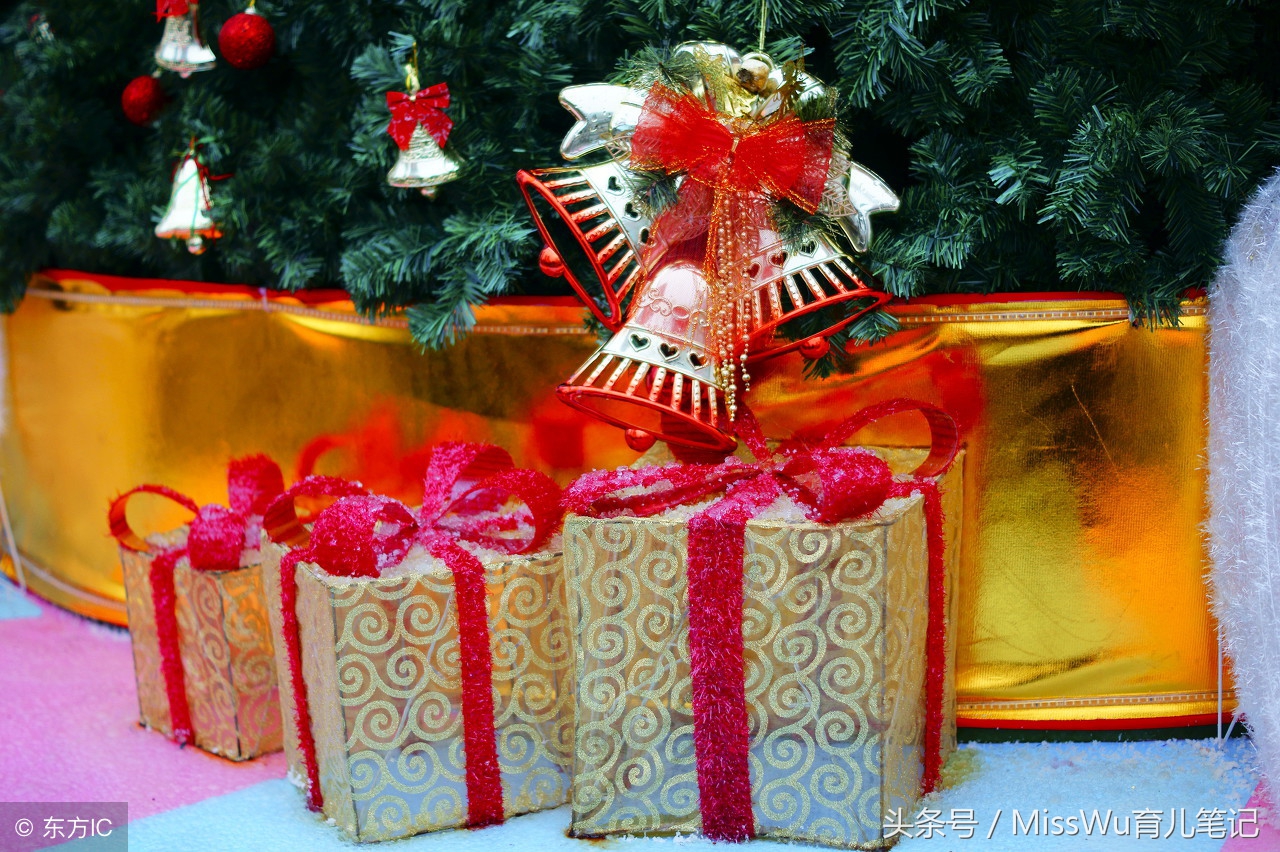 和孩子一起看春晚的感受,你家小孩看电视吗