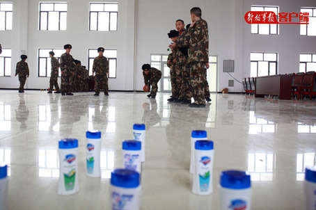 军营大拜年春节嘉年华,军营官兵春节活动视频