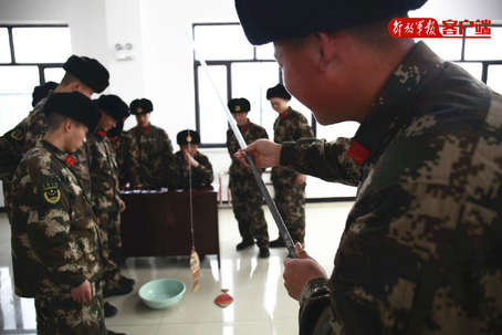 军营大拜年春节嘉年华,军营官兵春节活动视频