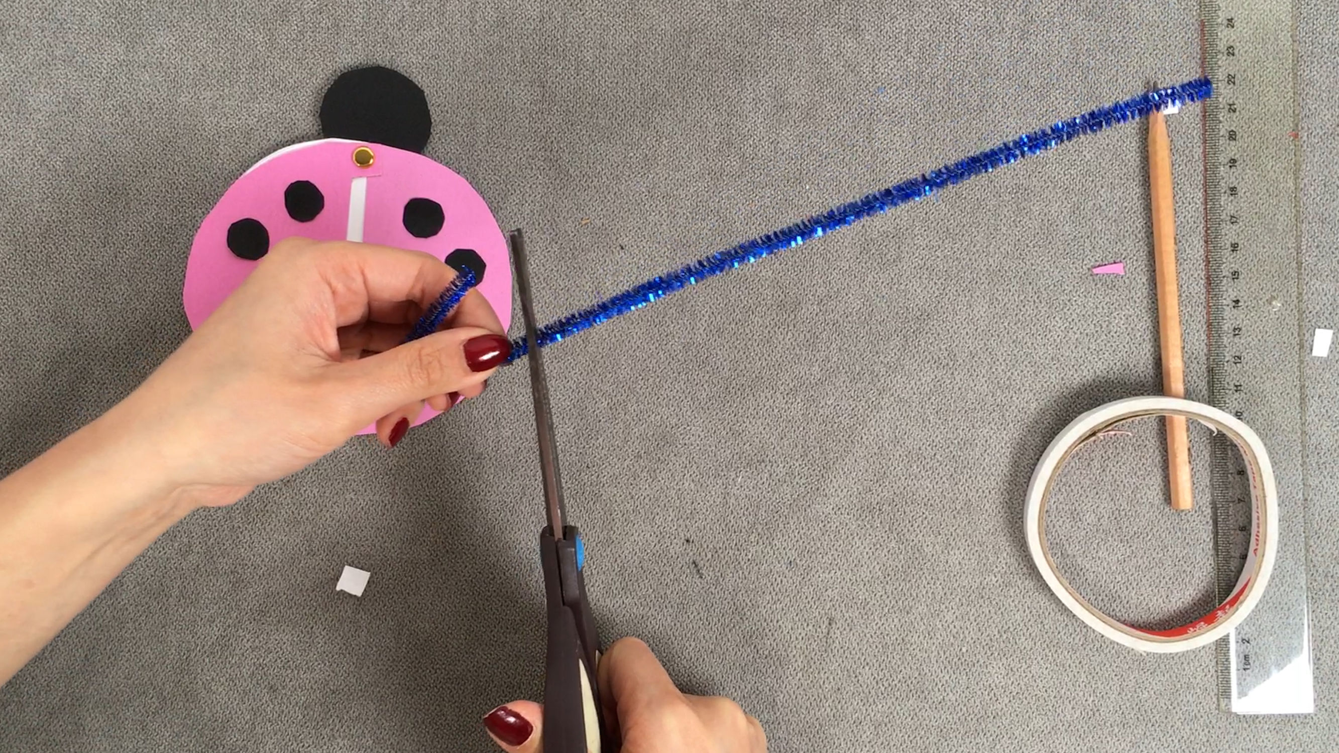 做一张昆虫备忘录卡片三年级,给小朋友做一副超级好玩的贺卡