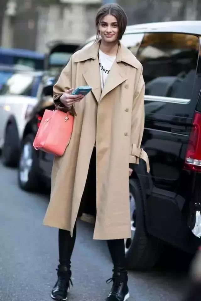 oversize微胖穿搭春季,这个春天一定要买条绿裤子