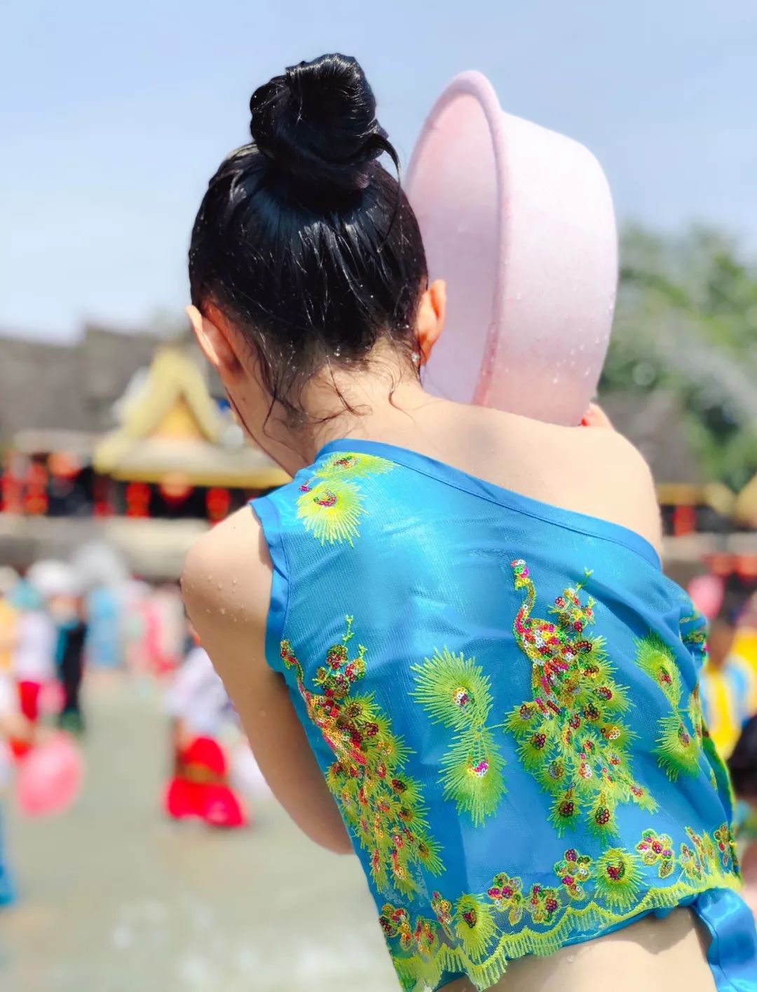 体验一把傣族人民的泼水节,傣族歌曲喜迎新年泼水节的到来