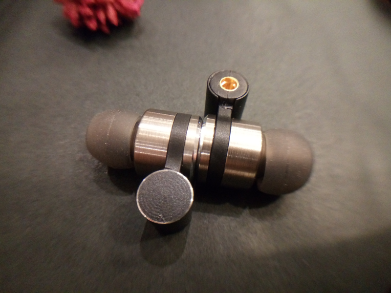 音色不俗还可换线，AUDIOSENSETK160动圈监听耳机