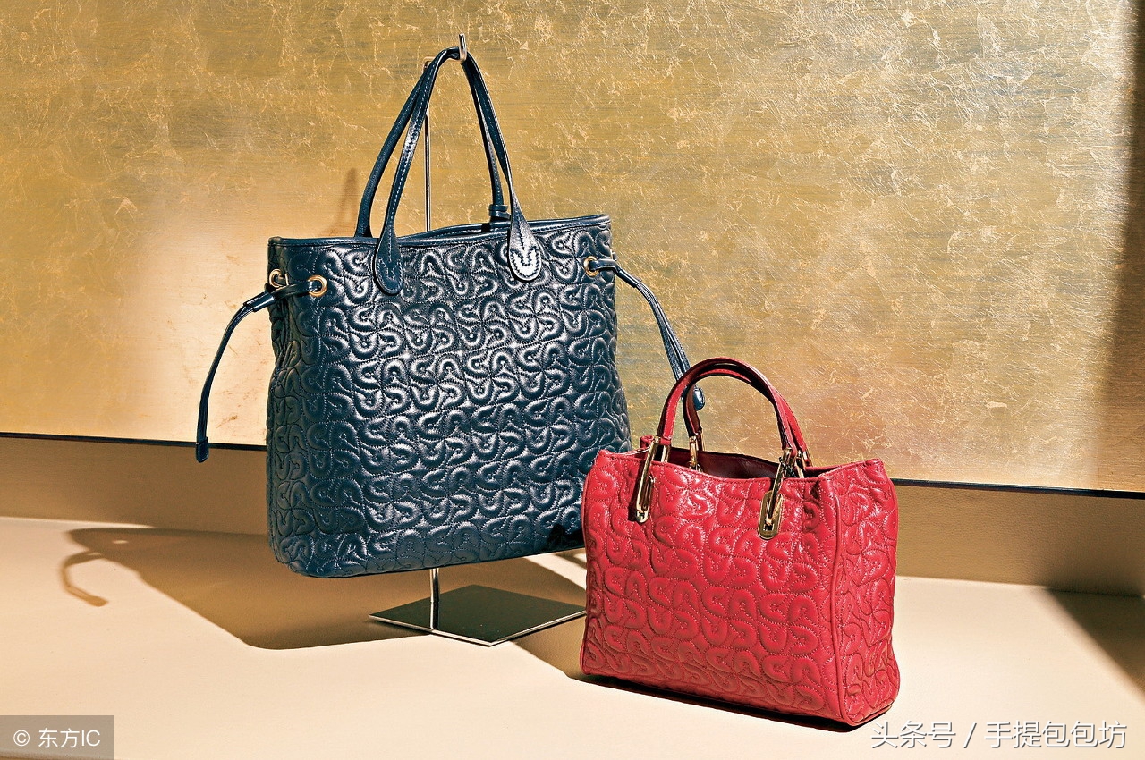 为什么有的名牌包包没有肩带呢,为什么有些大牌包包没牌子