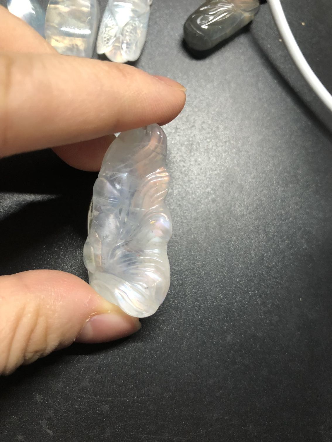 彩虹月光石真的吗 (彩虹月光石戒指)