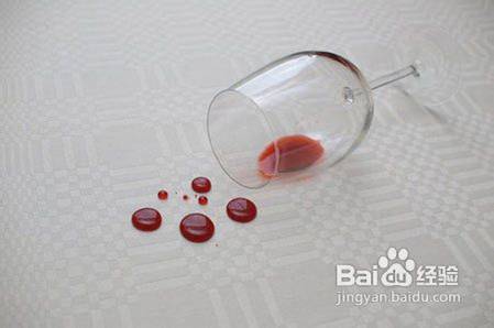 路易拉菲红酒怎么辨别真伪,如何鉴别红酒的真伪视频