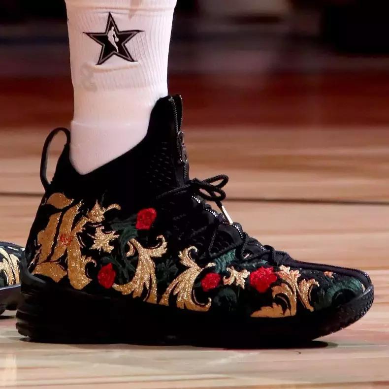 nba全明星球员都穿什么鞋,nba全明星上脚球鞋耐克