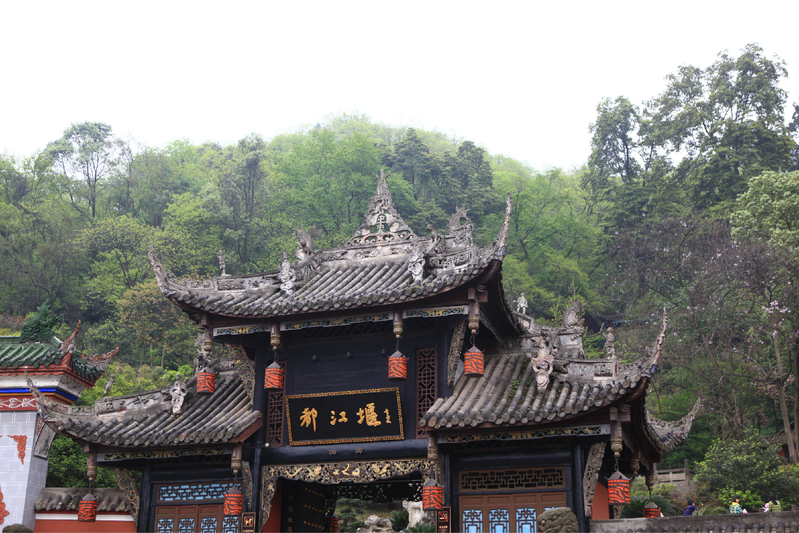 春节怎么去成都便宜,春节期间去成都怎么玩