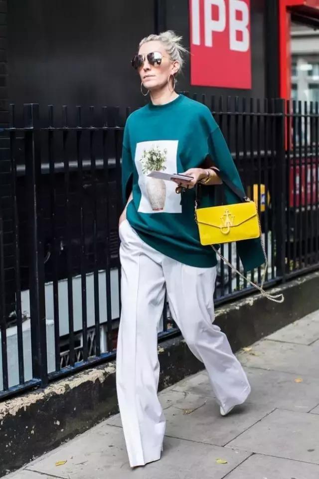 oversize微胖穿搭春季,这个春天一定要买条绿裤子