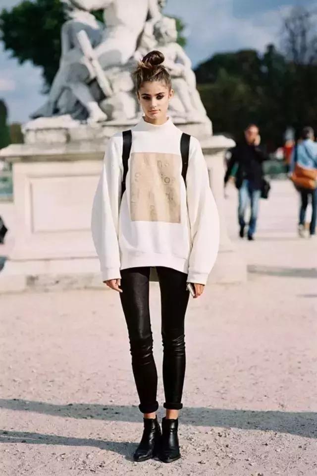 oversize微胖穿搭春季,这个春天一定要买条绿裤子