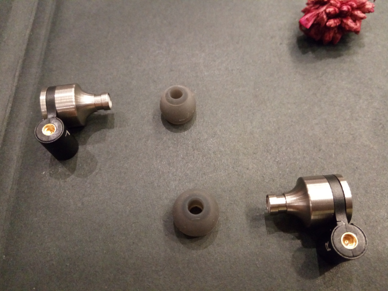 音色不俗还可换线，AUDIOSENSETK160动圈监听耳机