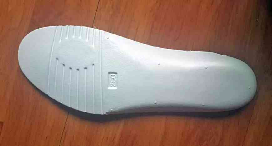 怎样鉴别耐克鞋真假最新版,耐克鞋如何扫码查真伪