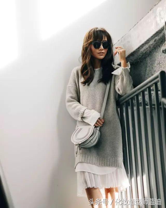 毛衣衬衫最温暖的叠穿套路,墨绿色毛衣配的衬衫穿搭