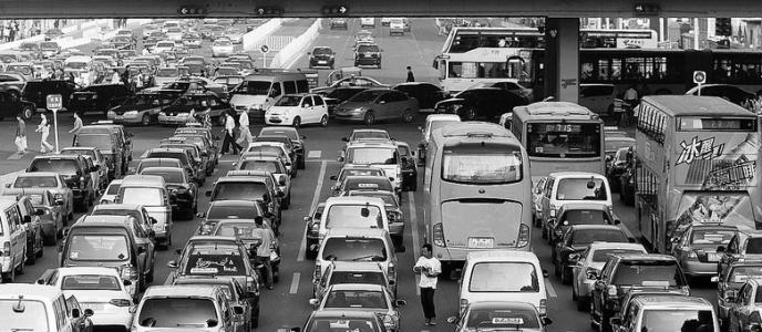 汽车开到没油伤车了怎么办,汽车开到彻底没油了还能不能开