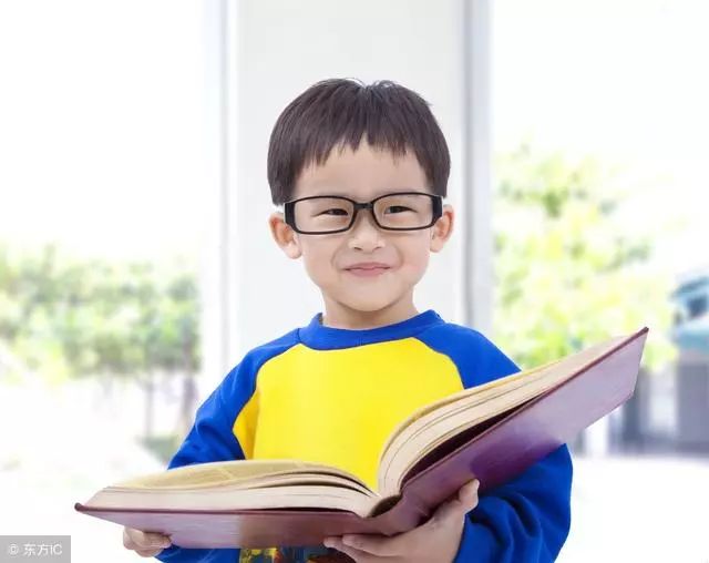 四种普通食物巧给孩子治抽动症,不要认为给孩子多吃是好事