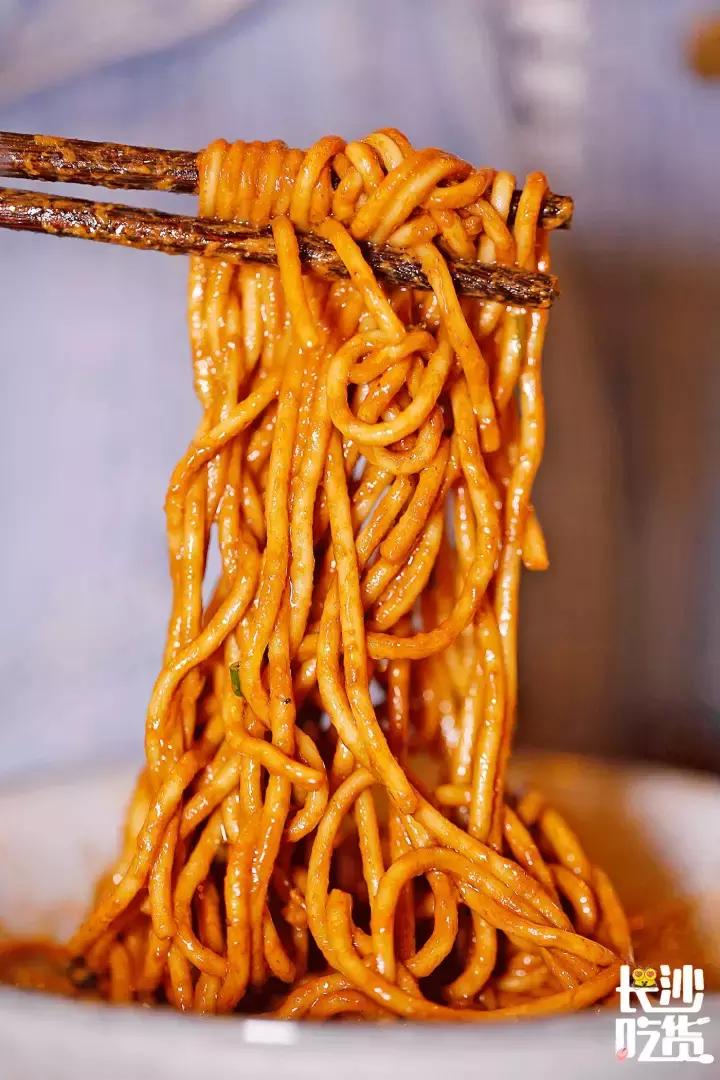 编辑部打卡,编辑部私藏的苍蝇馆子