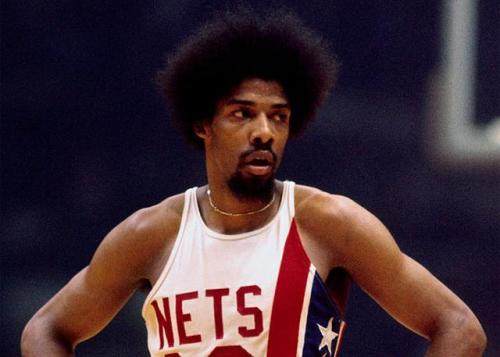 NBA历史最贵的5件球衣，现役仅有一人上榜，乔丹球衣能买一套房！