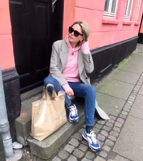 好看又便宜的运动鞋价格20元,好看又大牌的运动鞋