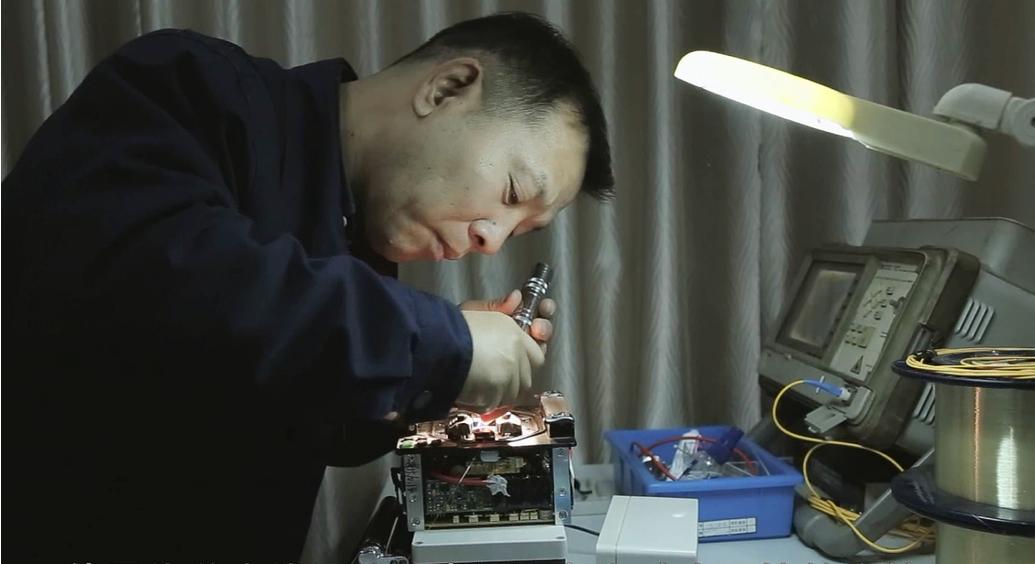 技校毕业生能成为“发明大王”，这小伙真牛啊!