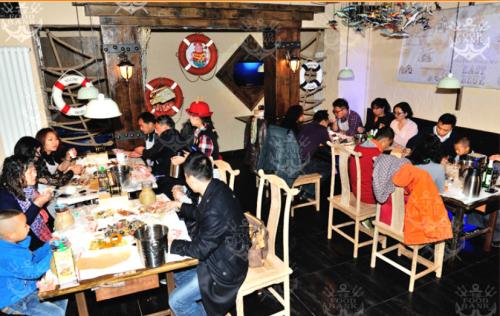 想开个餐饮店加盟的利弊,饭店加盟店