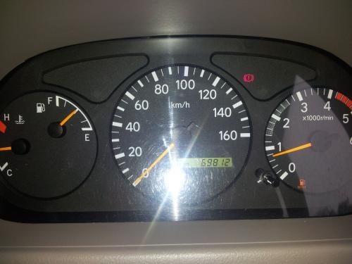 汽车开到没油伤车了怎么办,汽车开到彻底没油了还能不能开