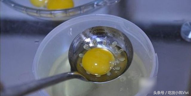 烘焙蛋清分离手法,烘焙分蛋怎么分快一点