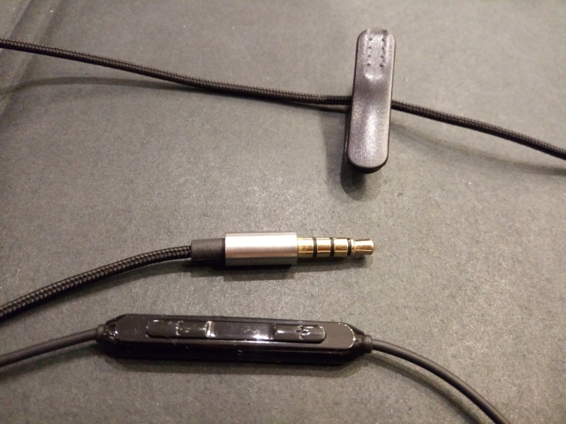 音色不俗还可换线，AUDIOSENSETK160动圈监听耳机