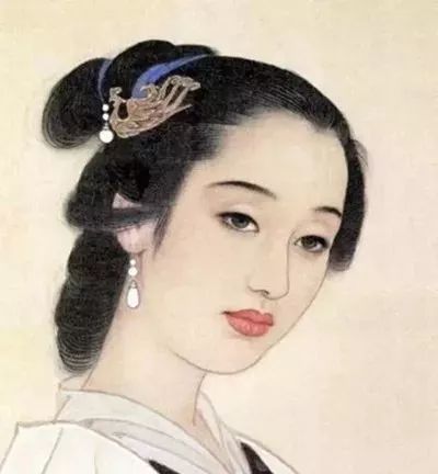 她借酒消愁：怎一个愁字了得；却醉词发问：知否？应是绿肥红瘦