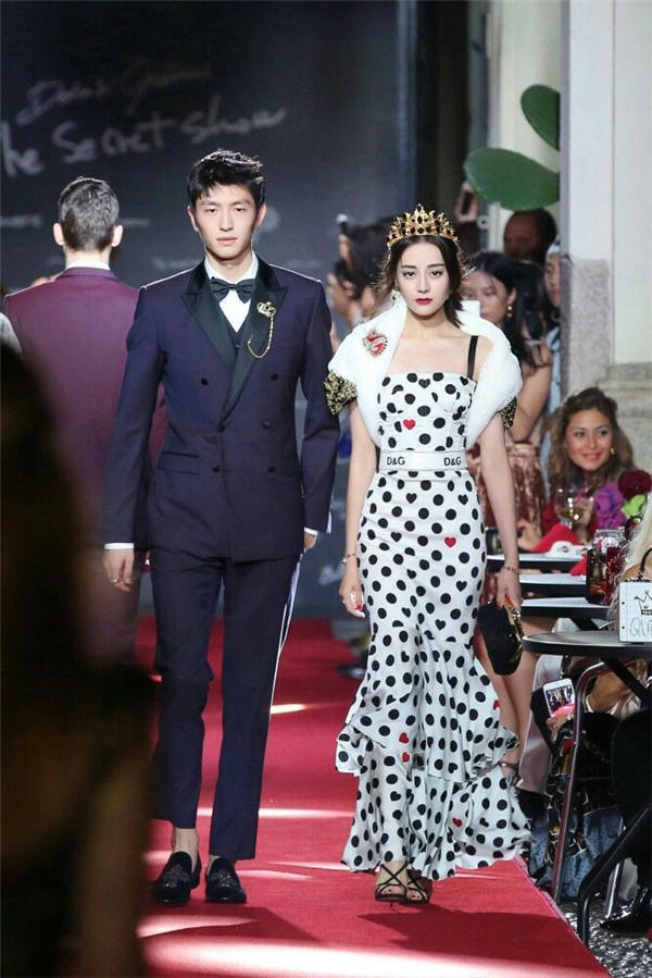 为什么迪丽热巴能接这么多代言,迪丽热巴为什么要代言迪奥