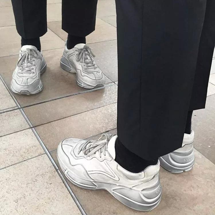 好看又便宜的运动鞋价格20元,好看又大牌的运动鞋