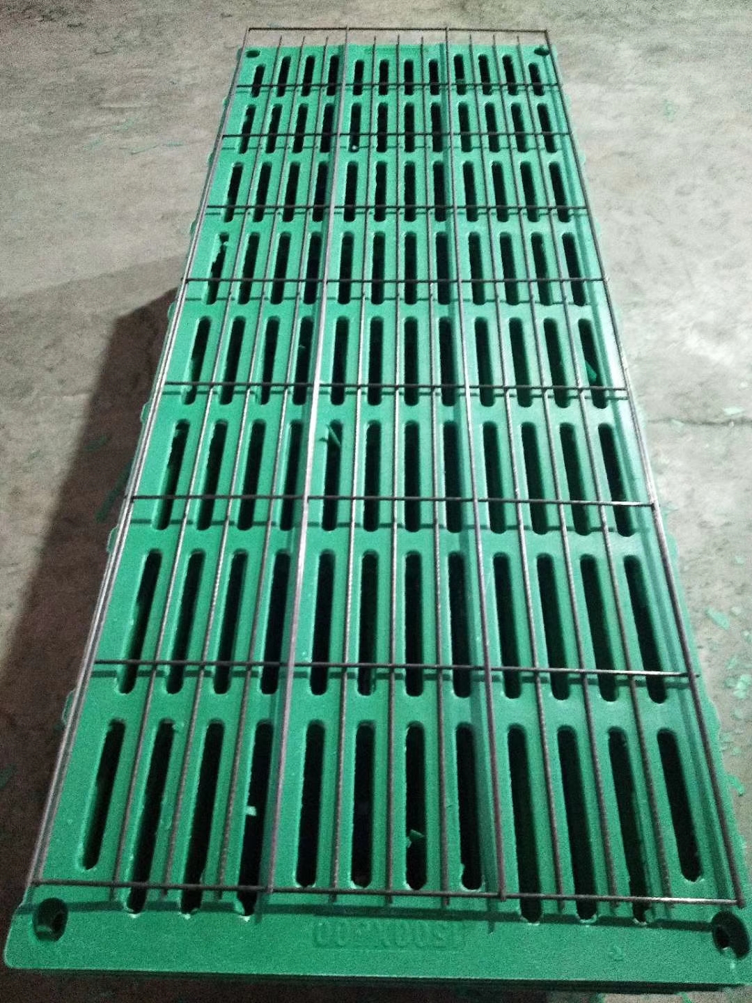 猪漏粪板制作视频,猪用漏粪板60x60