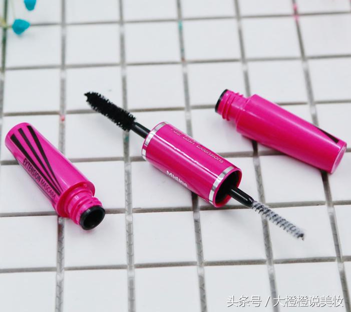 最近流行泰妆,近日流行泰妆