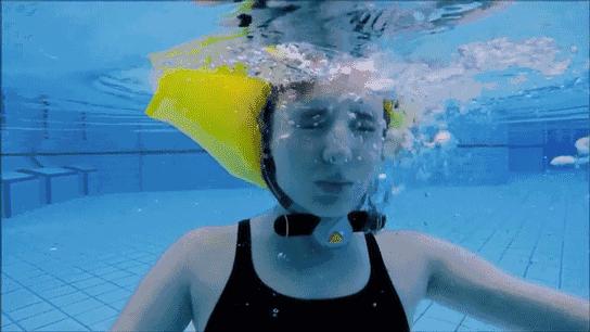 超实用卡片式工具箱,小到可以藏在钱包里