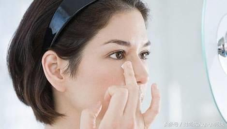 抗老眼霜去干纹细纹,眼霜电动按摩改善双眸紧致轮廓