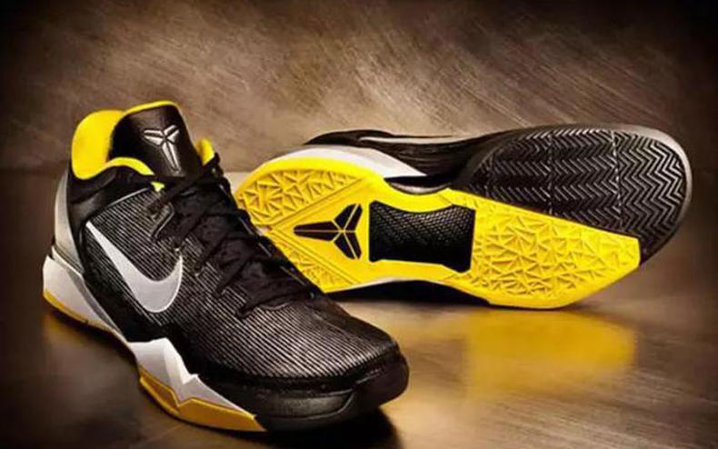 科比对于签名鞋要求,科比在篮球界叱咤风云的鞋