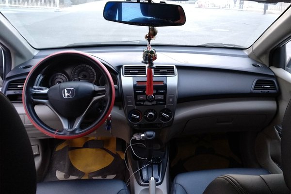 本田锋范经典10年还值得买吗,本田锋范经典手动中配要多少钱