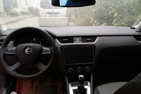 斯柯达明锐自动舒适版车内饰,斯柯达明锐智行豪华版怎么样