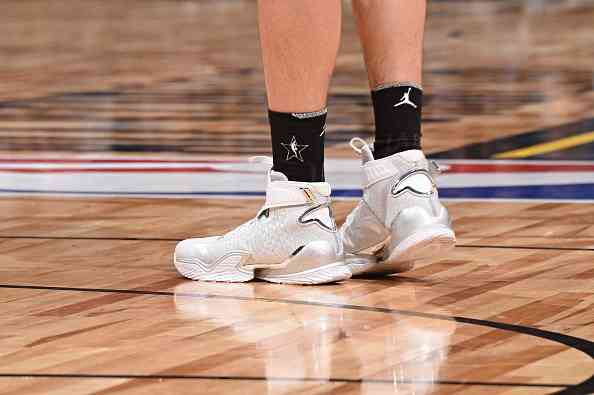 怎样鉴别耐克鞋真假最新版,耐克鞋如何扫码查真伪