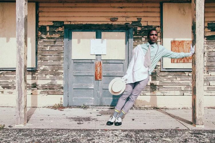 非洲贫民窟的时尚经:即使住最破的垃圾堆里,也穿着最骚的阿玛尼