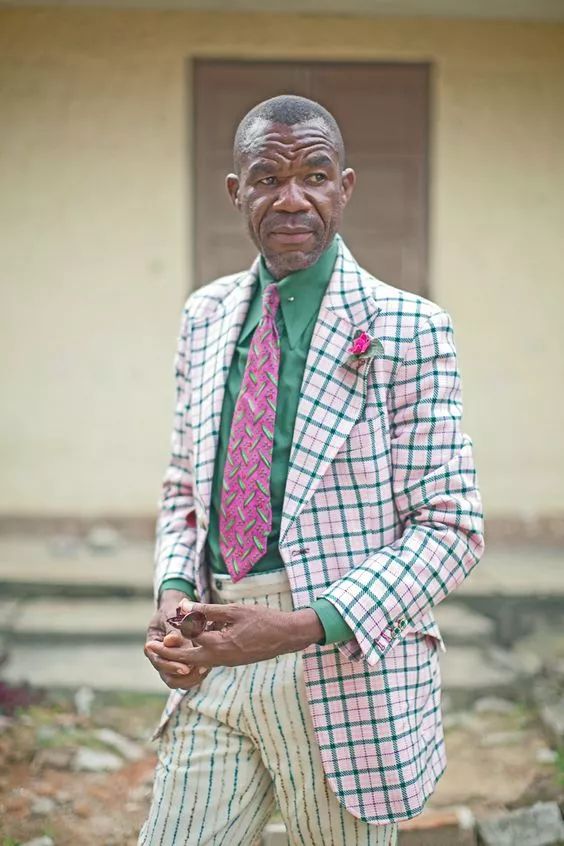 非洲贫民窟的时尚经:即使住最破的垃圾堆里,也穿着最骚的阿玛尼