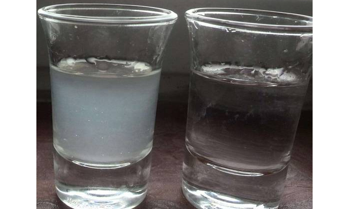 白酒变浑浊最好的方法,白酒是浑浊的好还是清澈的好