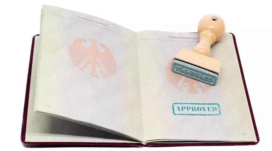 注意:缺了“出入境章”,可能被拒签!