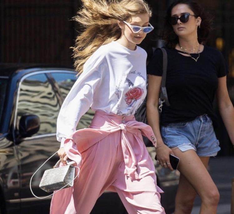 穿好粉色，气死前任迷死现任