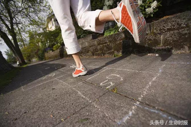 鞋磨损有哪几种类型,鞋子前侧外侧磨损严重什么原因