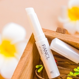 去唇部死皮和化唇纹的唇膏,冬季去唇部死皮的唇膏